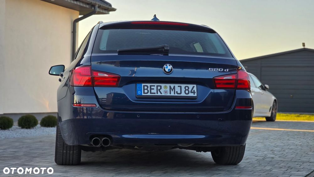 BMW Seria 5 ver-520d-blue-performance - 4