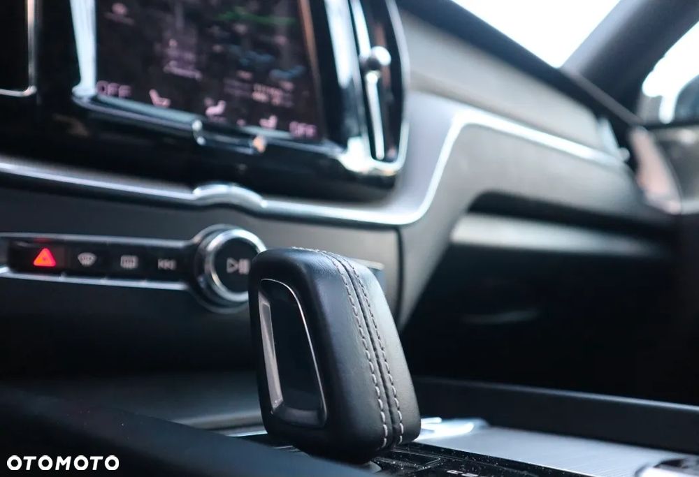 Volvo XC 60 T8 AWD Plug-In Hybrid Polestar Engineered - 16