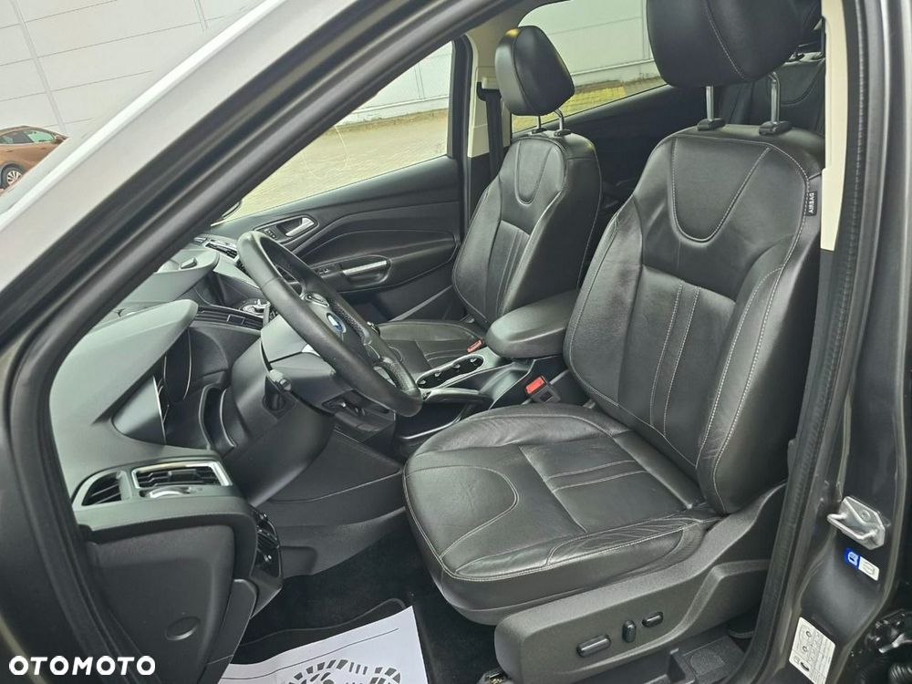 Ford Kuga - 28
