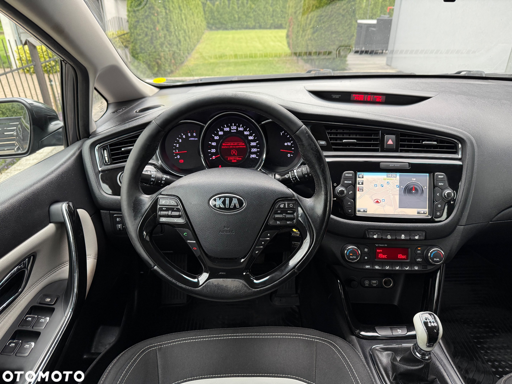 Kia Ceed 1.6 CRDi 136 ISG Vision - 9