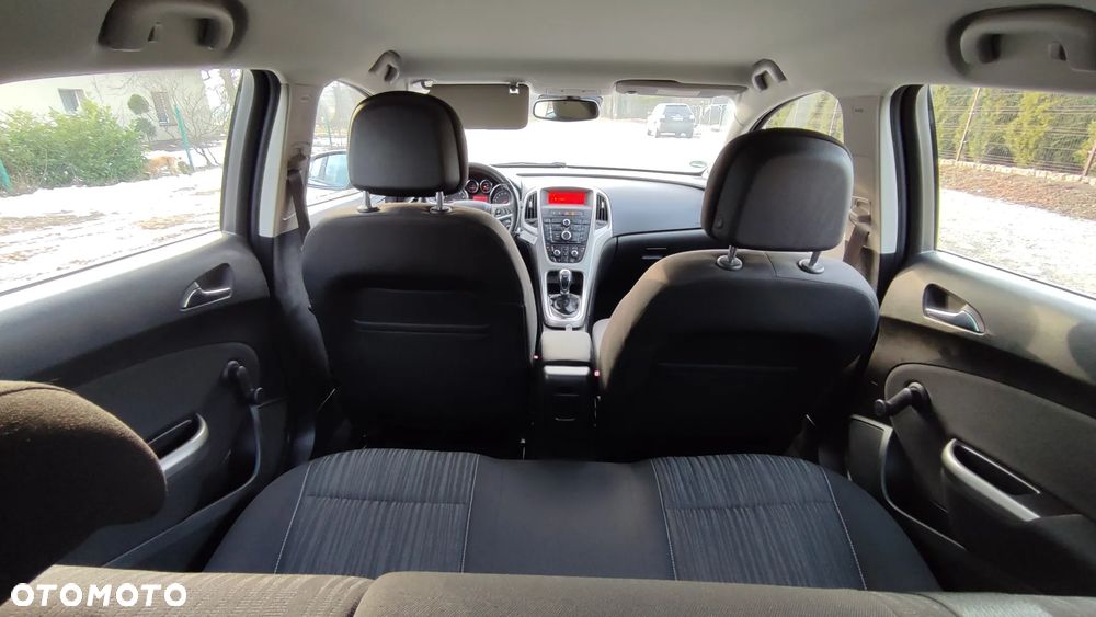 Opel Astra 1.4 Turbo 150 Jahre - 11