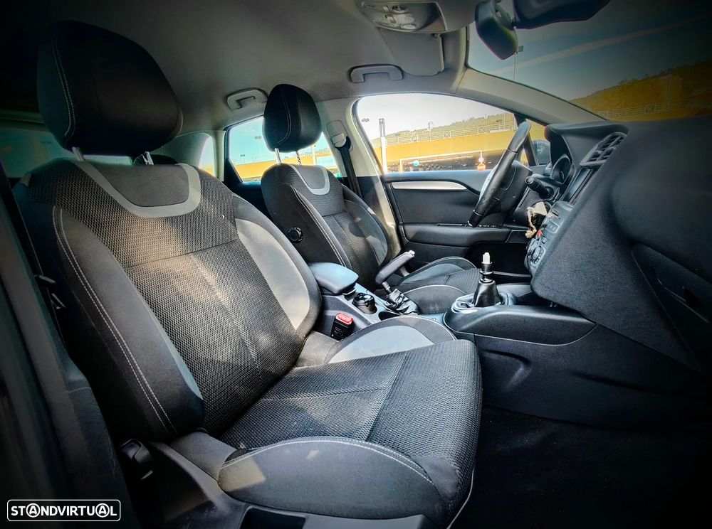 Citroën C4 PureTech e-THP 130 Exclusive - 7