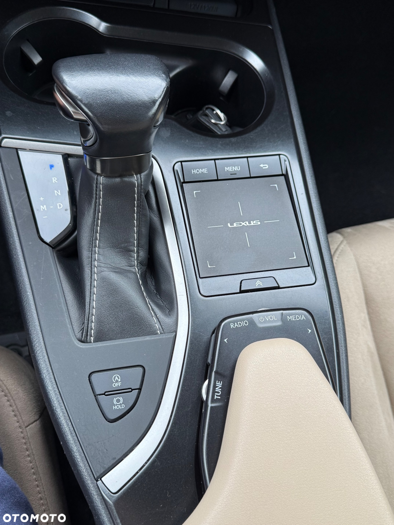 Lexus UX 200 GPF Elegance 2WD - 11