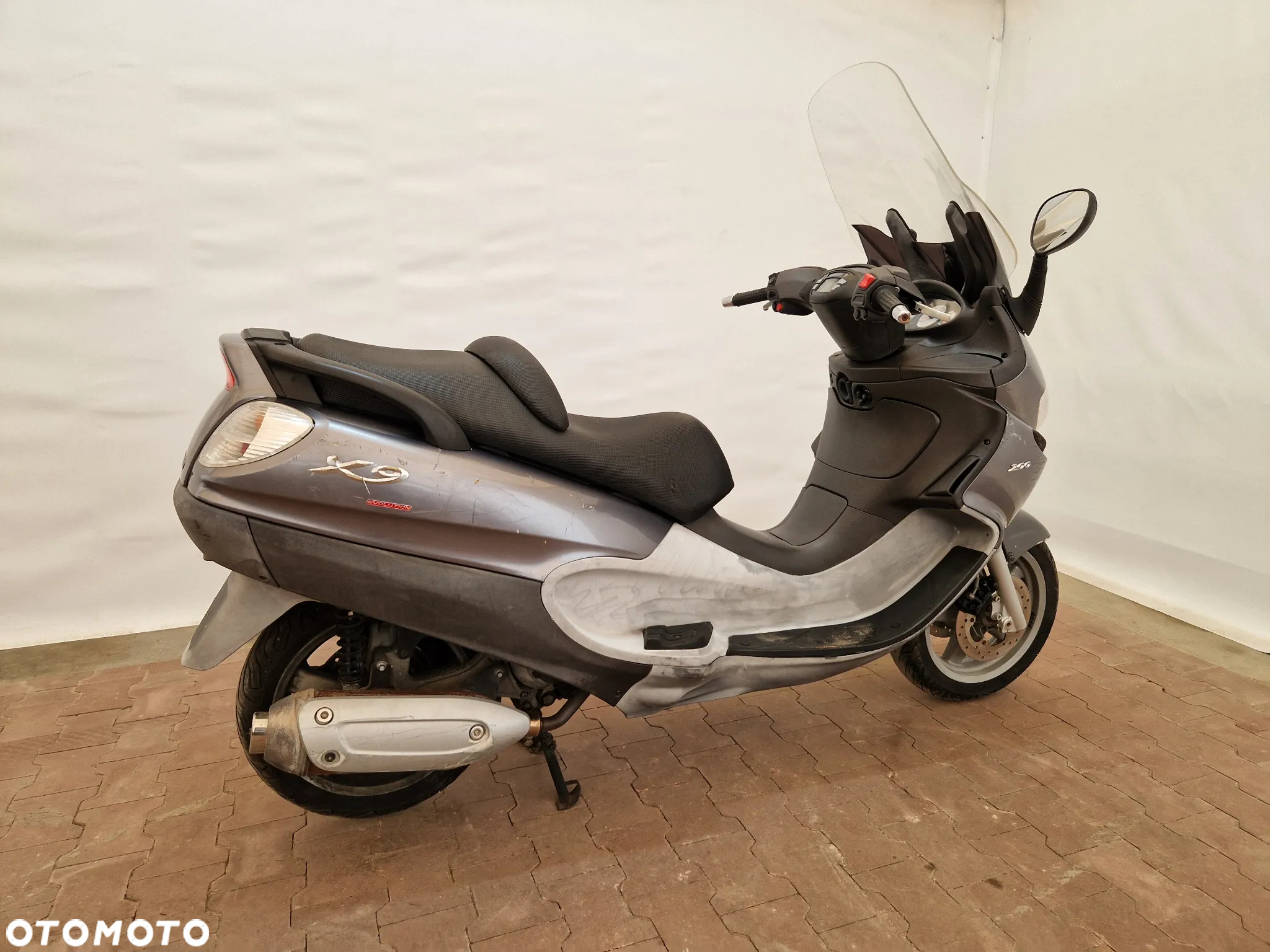 Piaggio X9 - 16
