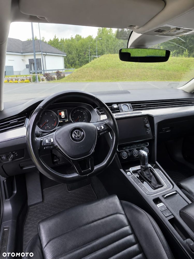 Volkswagen Passat 2.0 TDI BMT 4Mot Highline DSG - 11