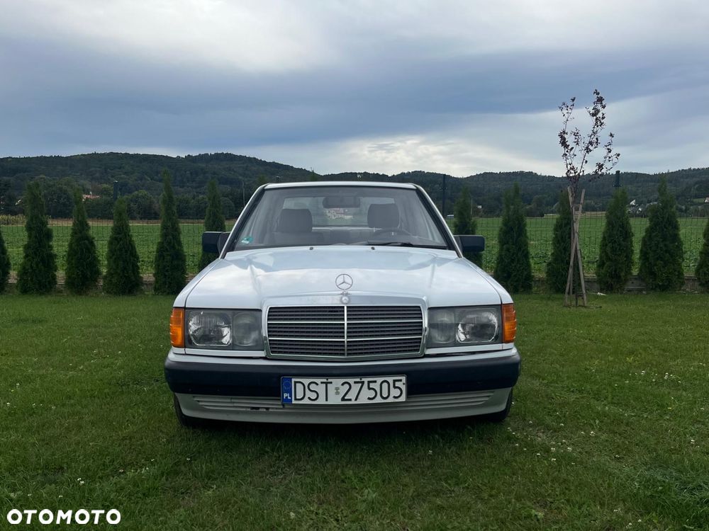 Mercedes-Benz W201 (190) - 4