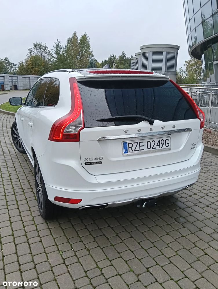 Volvo XC 60 T6 AWD R-Design Momentum - 7