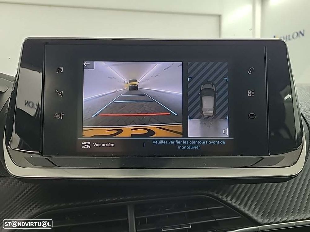 Peugeot e-208 Allure - 13