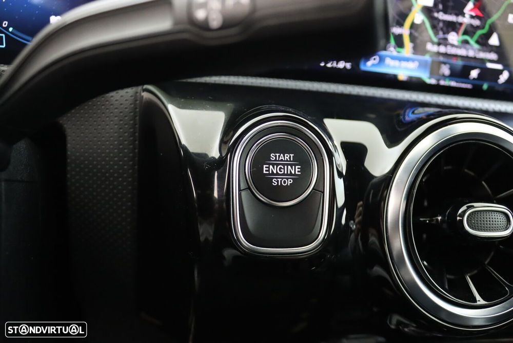 Mercedes-Benz A 250 Limousine - 16