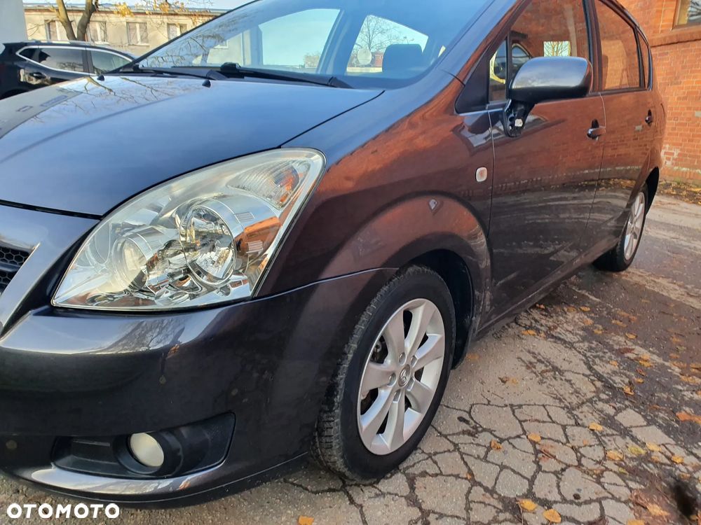 Toyota Corolla Verso 2.2 D-4D DPF Sol - 8