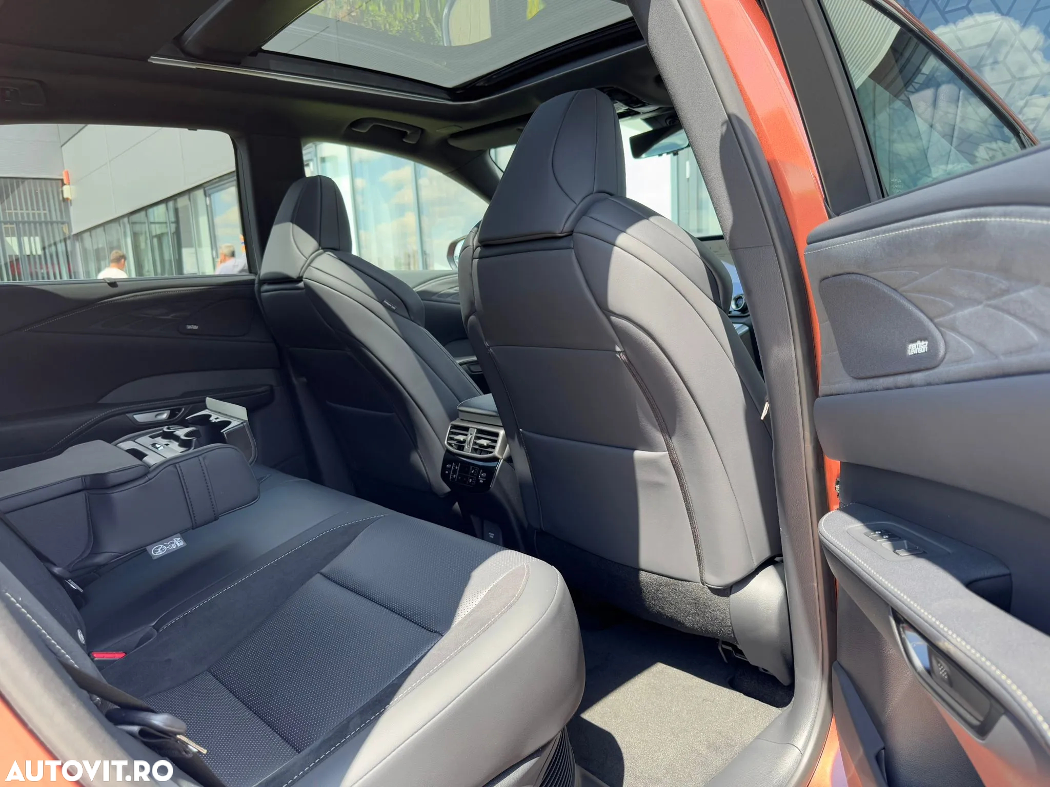 Lexus Seria RX - 15