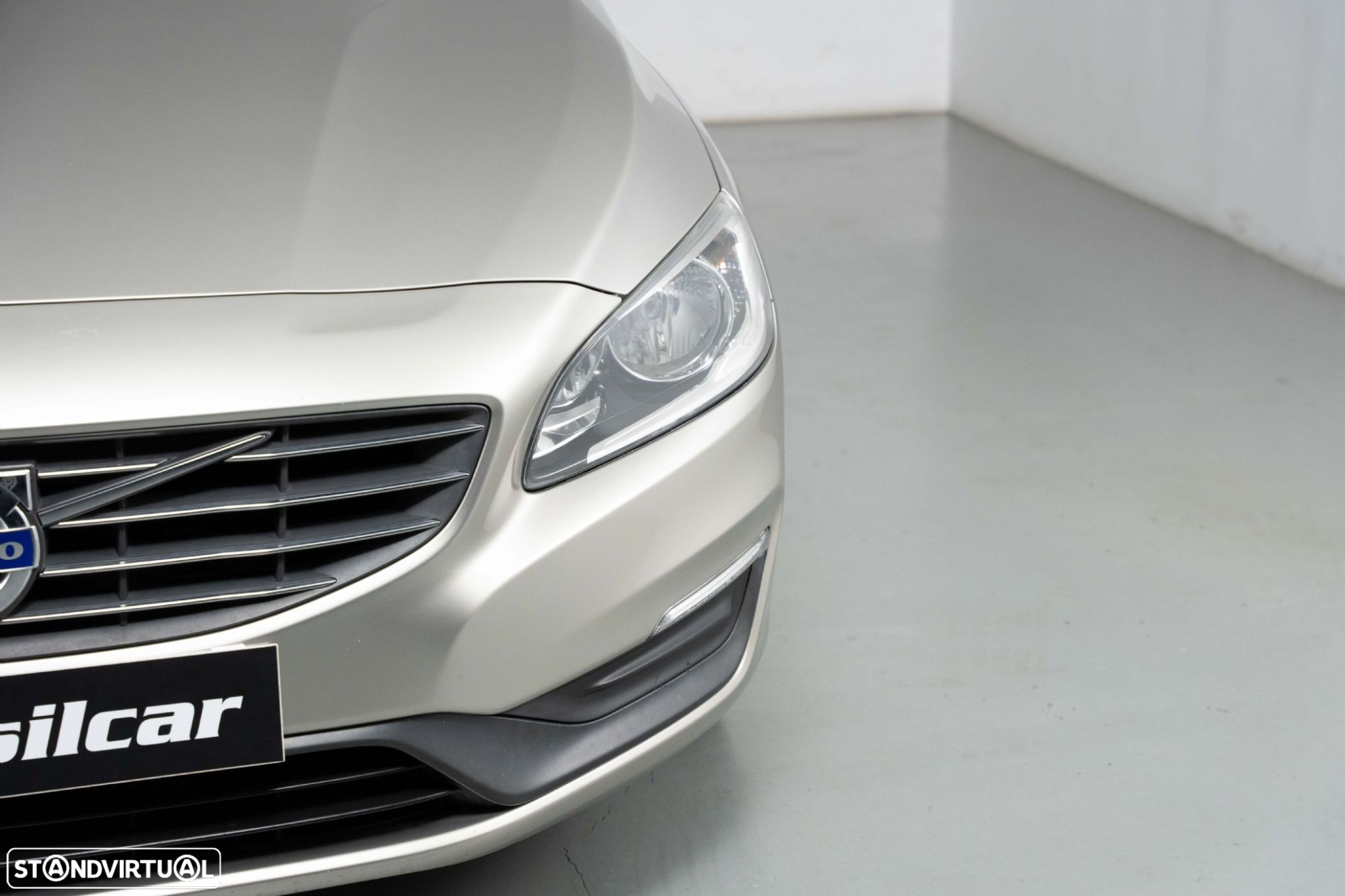 Volvo V60 2.0 D4 Kinetic - 15
