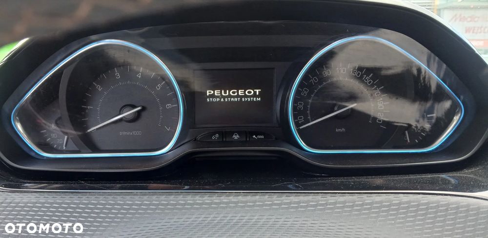 Peugeot 2008 1.2 Pure Tech Allure S&S EAT6 - 15