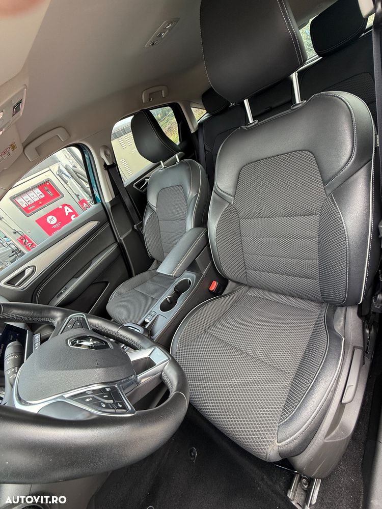 Renault Arkana E-TECH 145 Evolution - 12