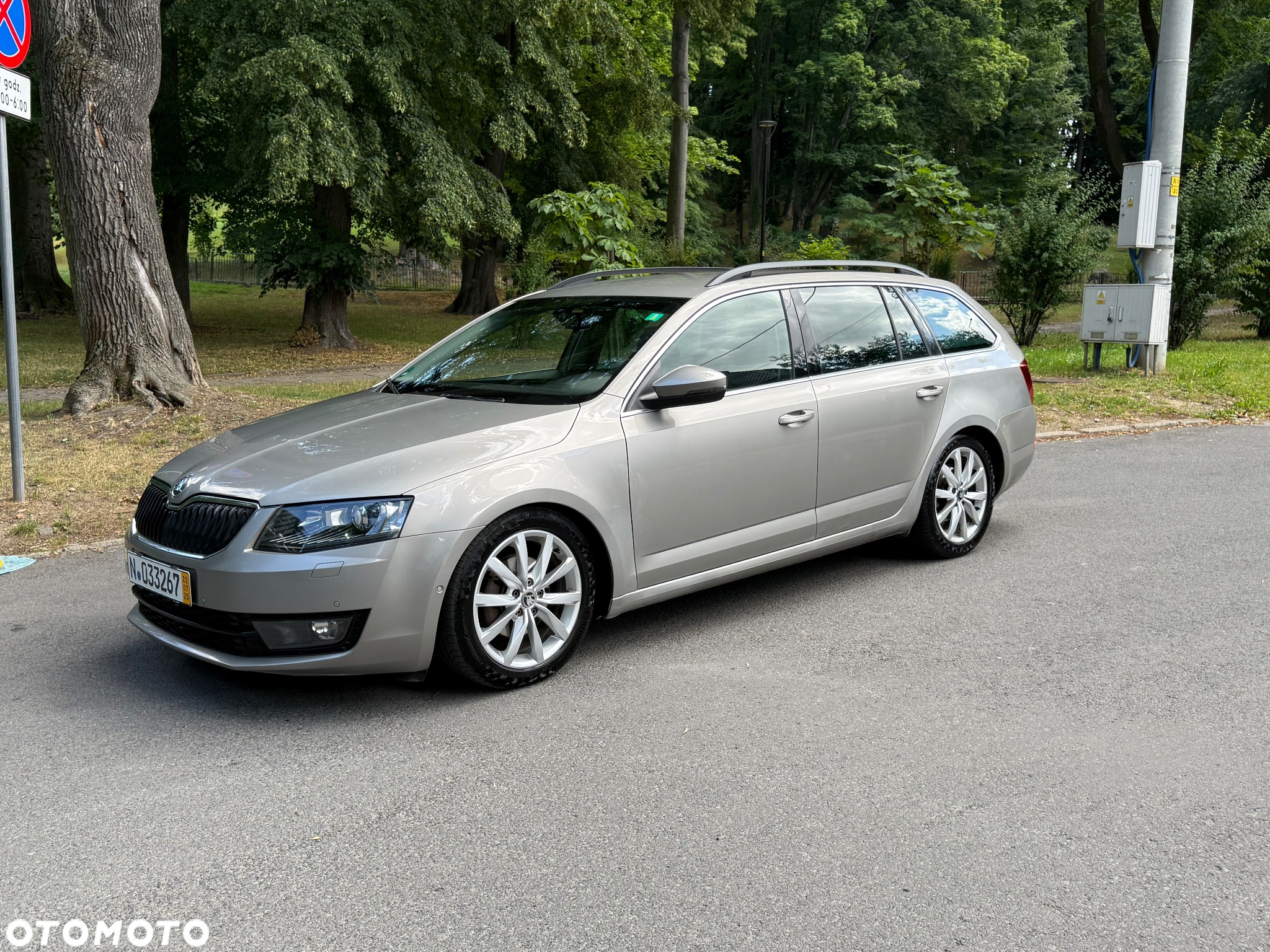 Skoda Octavia 1.6 TDI 4x4 Elegance - 4