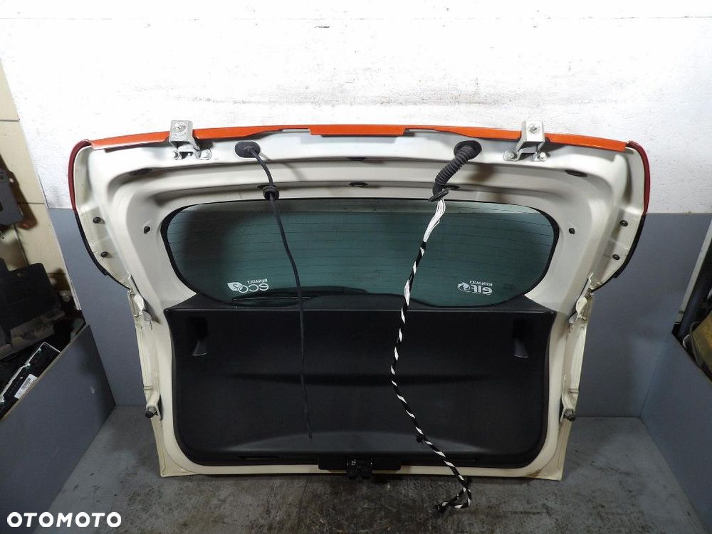 RENAULT CAPTUR TYLNA KLAPA  BIXNR - 6
