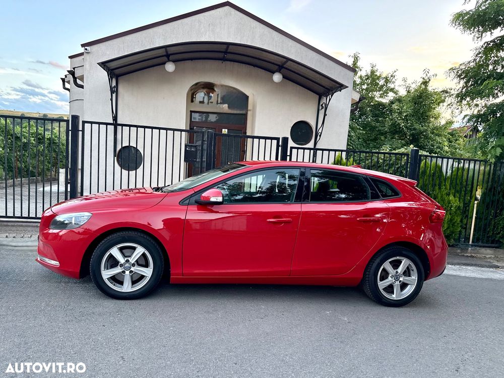 Volvo V40 T2 Momentum - 13