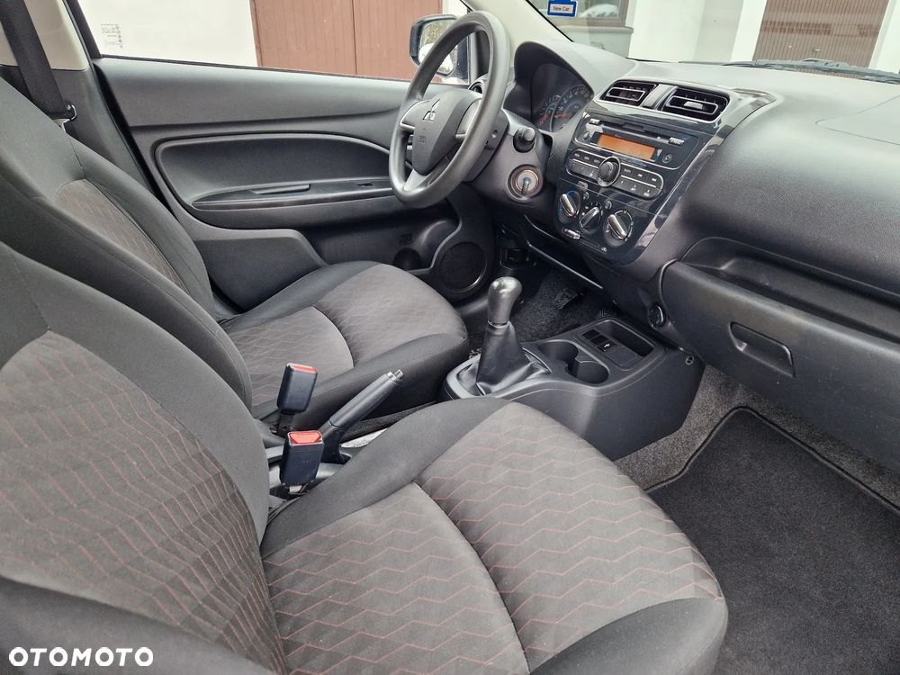 Mitsubishi Space Star - 10