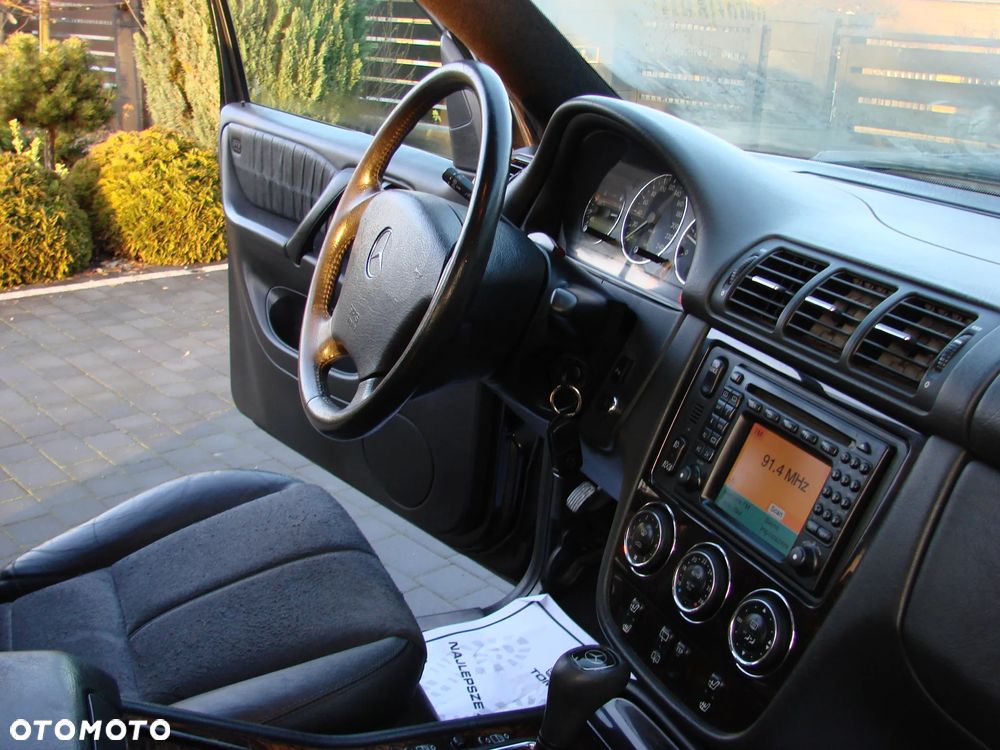 Mercedes-Benz ML - 25