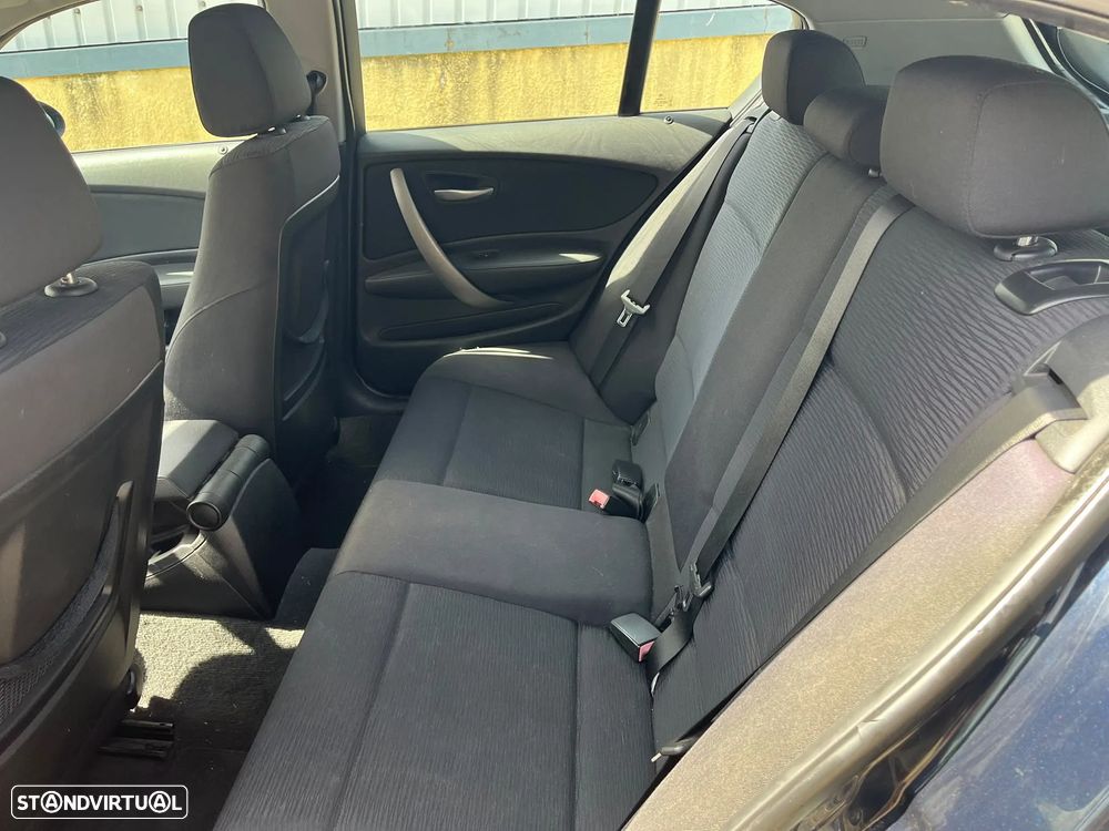 BMW 118 d — fotografia 10