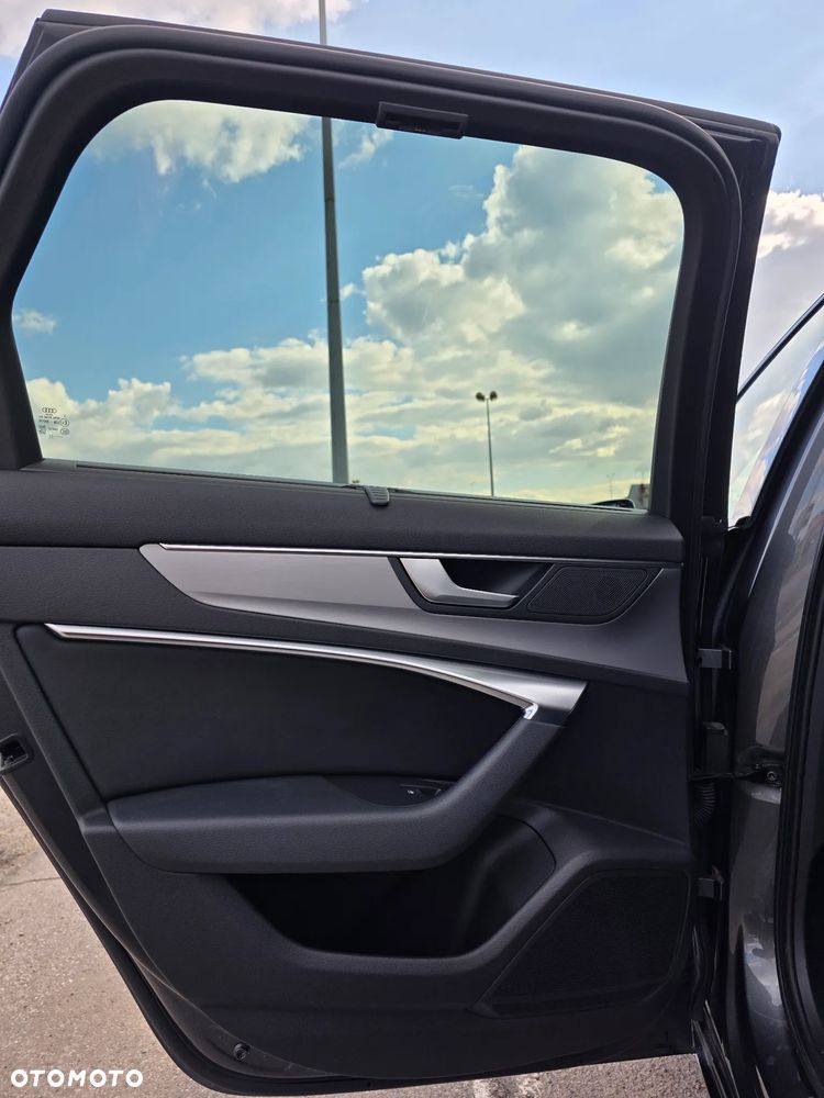 Audi A6 Avant 55 TFSI e quattro S tronic sport - 22