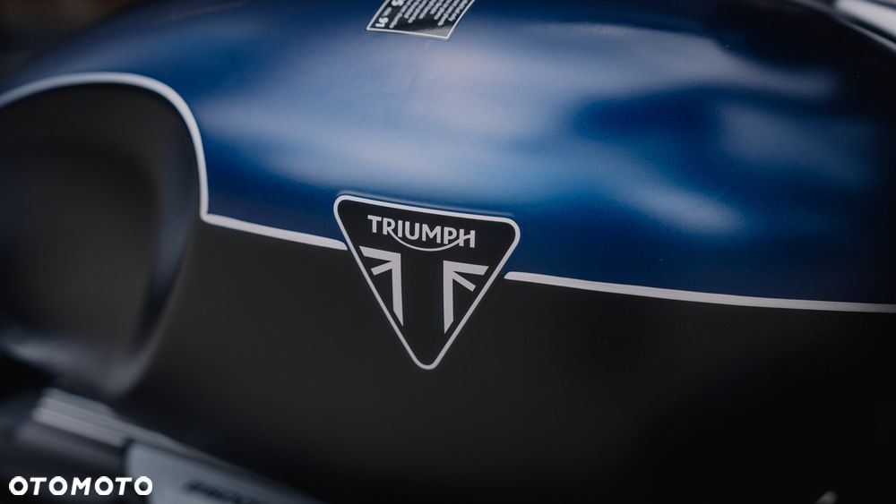 Triumph Rocket - 27