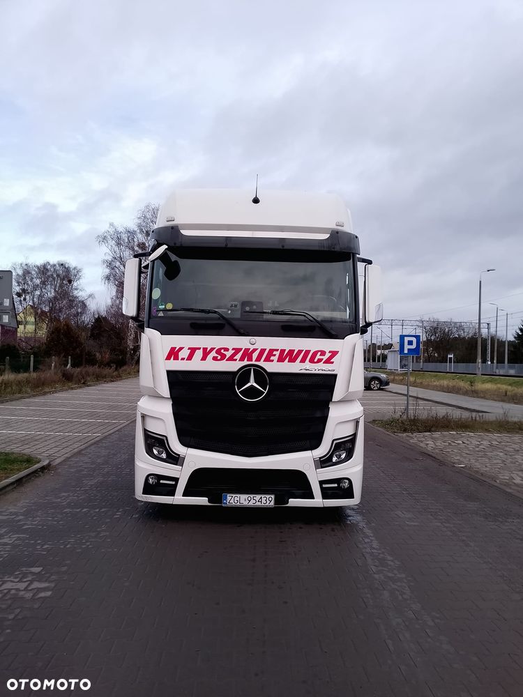 Mercedes-Benz ACTROS - 2
