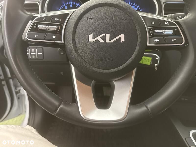 Kia Ceed 1.5 T-GDI M - 13