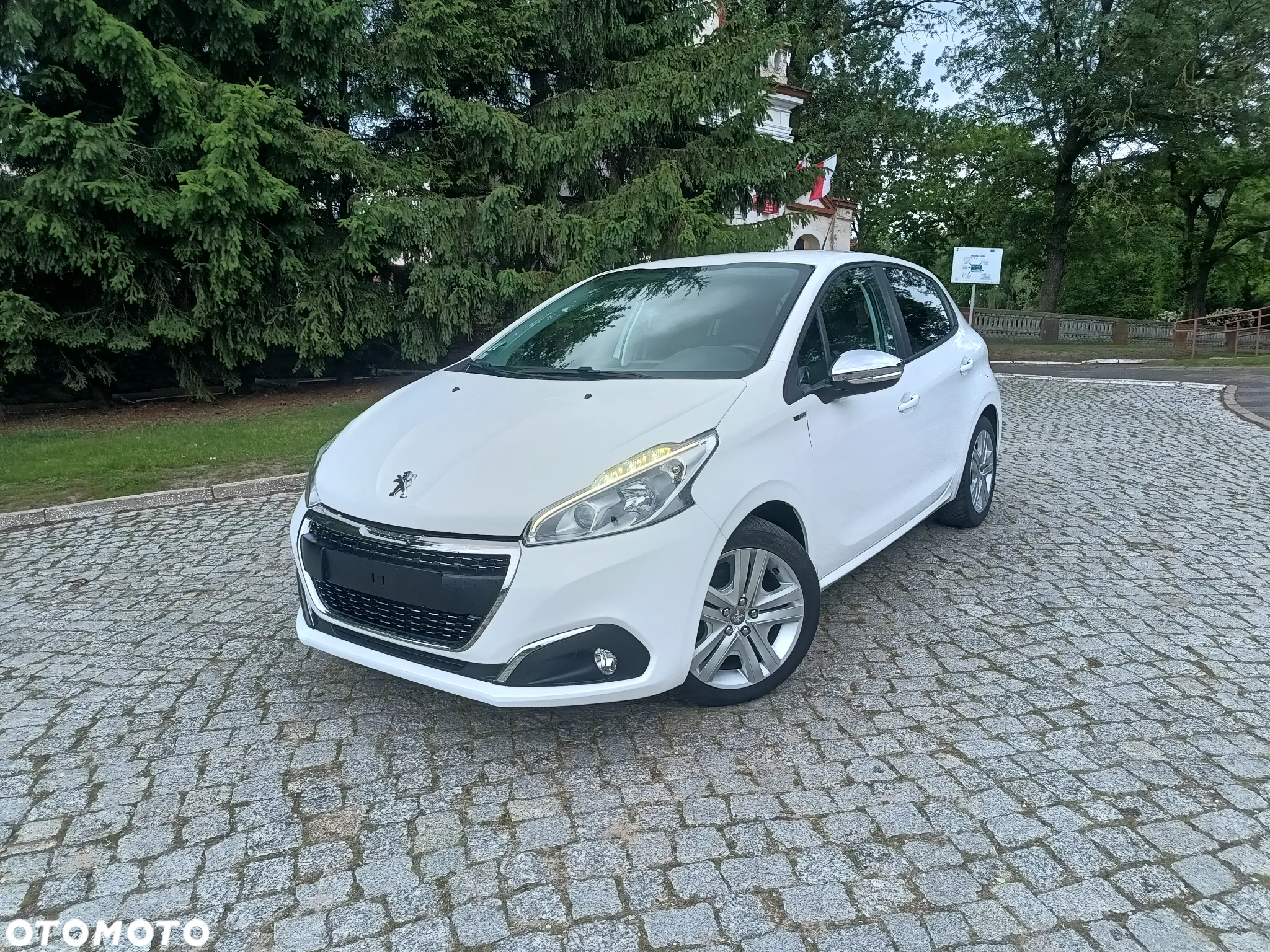 Peugeot 208 e-HDi 92 Stop&Start Style - 2