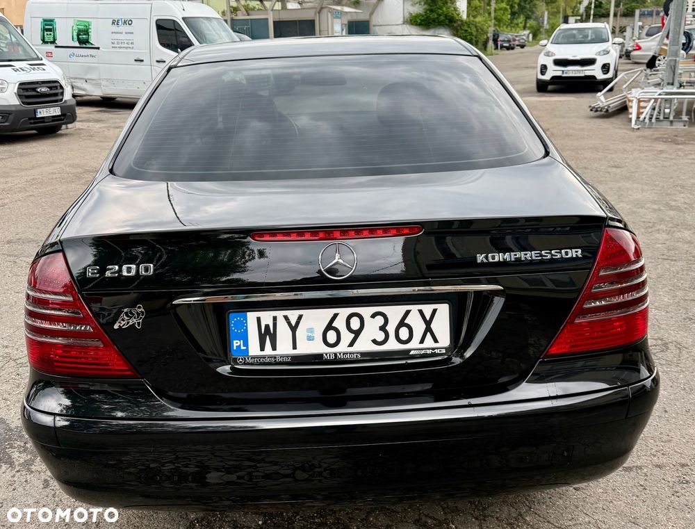 Mercedes-Benz Klasa E 200 Kompressor Classic Sport Edition - 6
