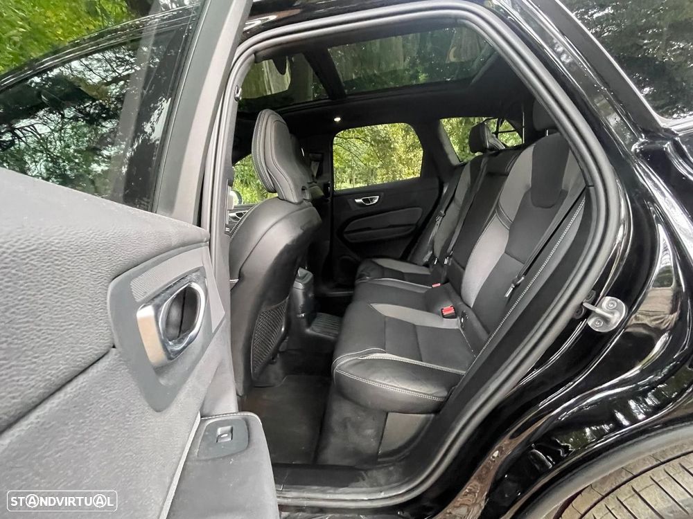 Volvo XC 60 2.0 T6 PHEV Black Edition AWD - 16