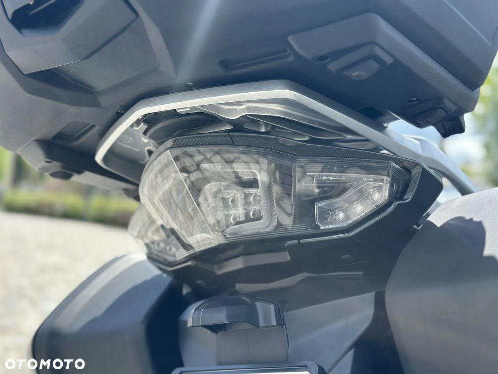 Yamaha FJR - 28