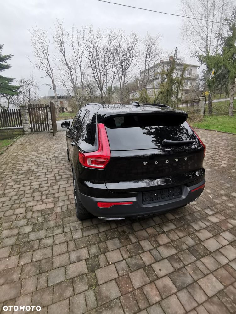 Volvo XC 40 D4 AWD Geartronic R-Design - 20