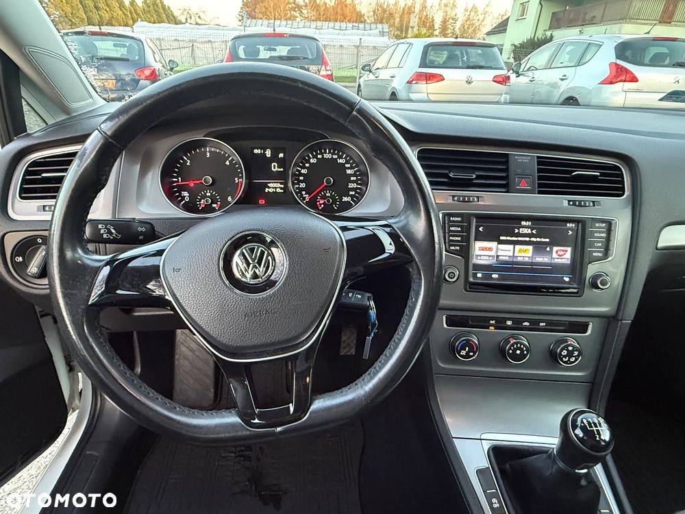 Volkswagen Golf 1.6 TDI BMT Comfortline - 11