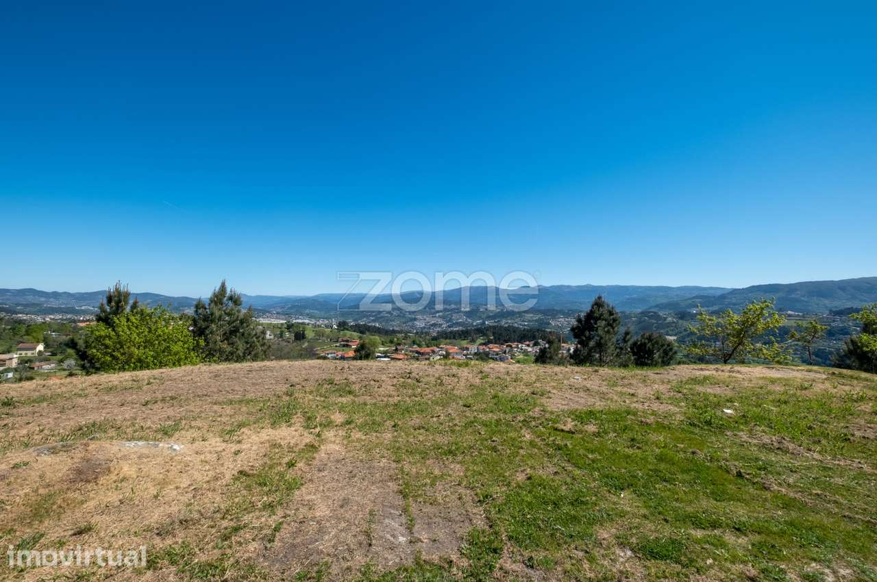 Quinta com terrenos para construção em Louredo, Amarante - Grande imagem: 2/34
