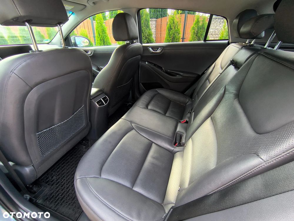 Hyundai IONIQ Hybrid Platinum - 22