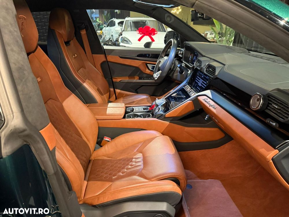 Lamborghini URUS - 26