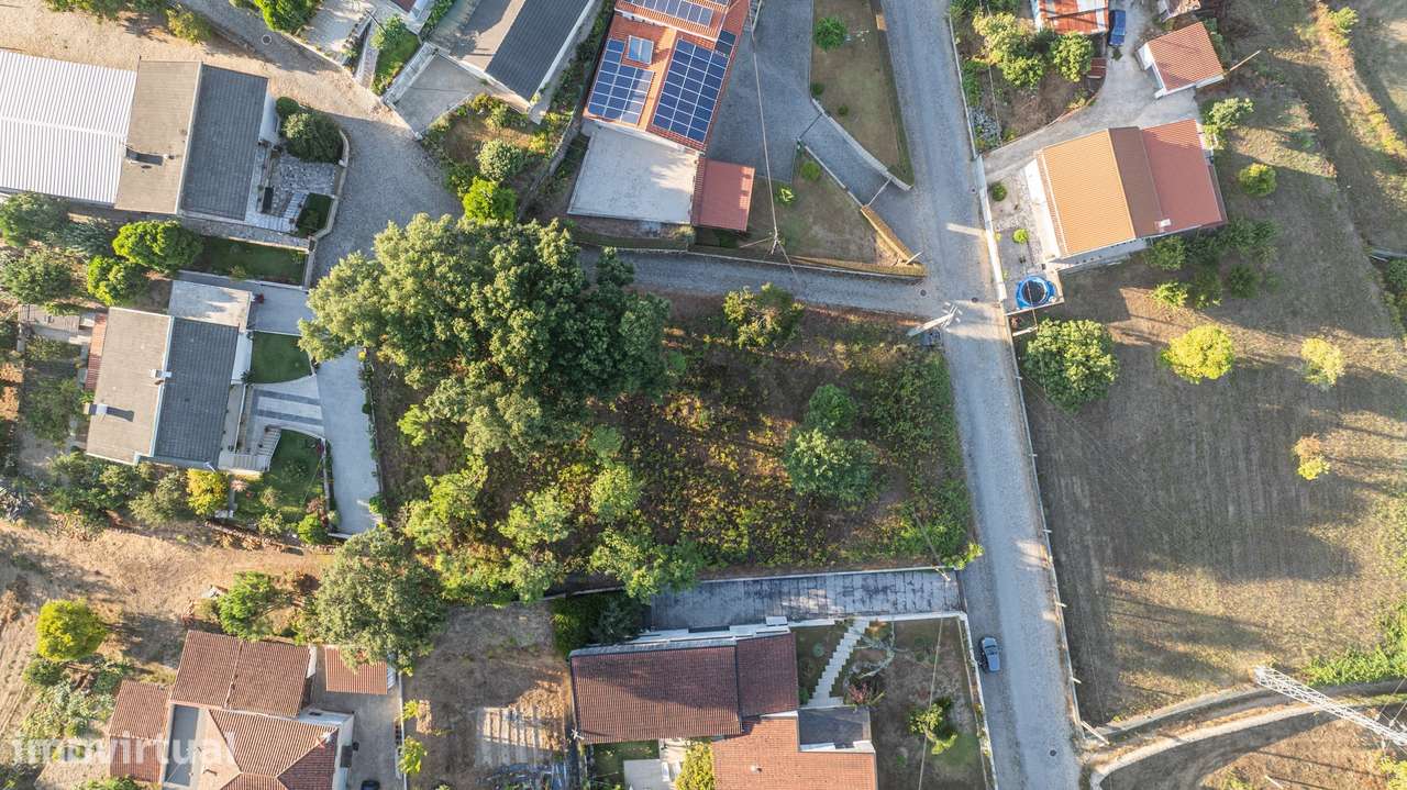 TERRENO PARA CONSTRUÇÃO - Grande imagem: 2/10