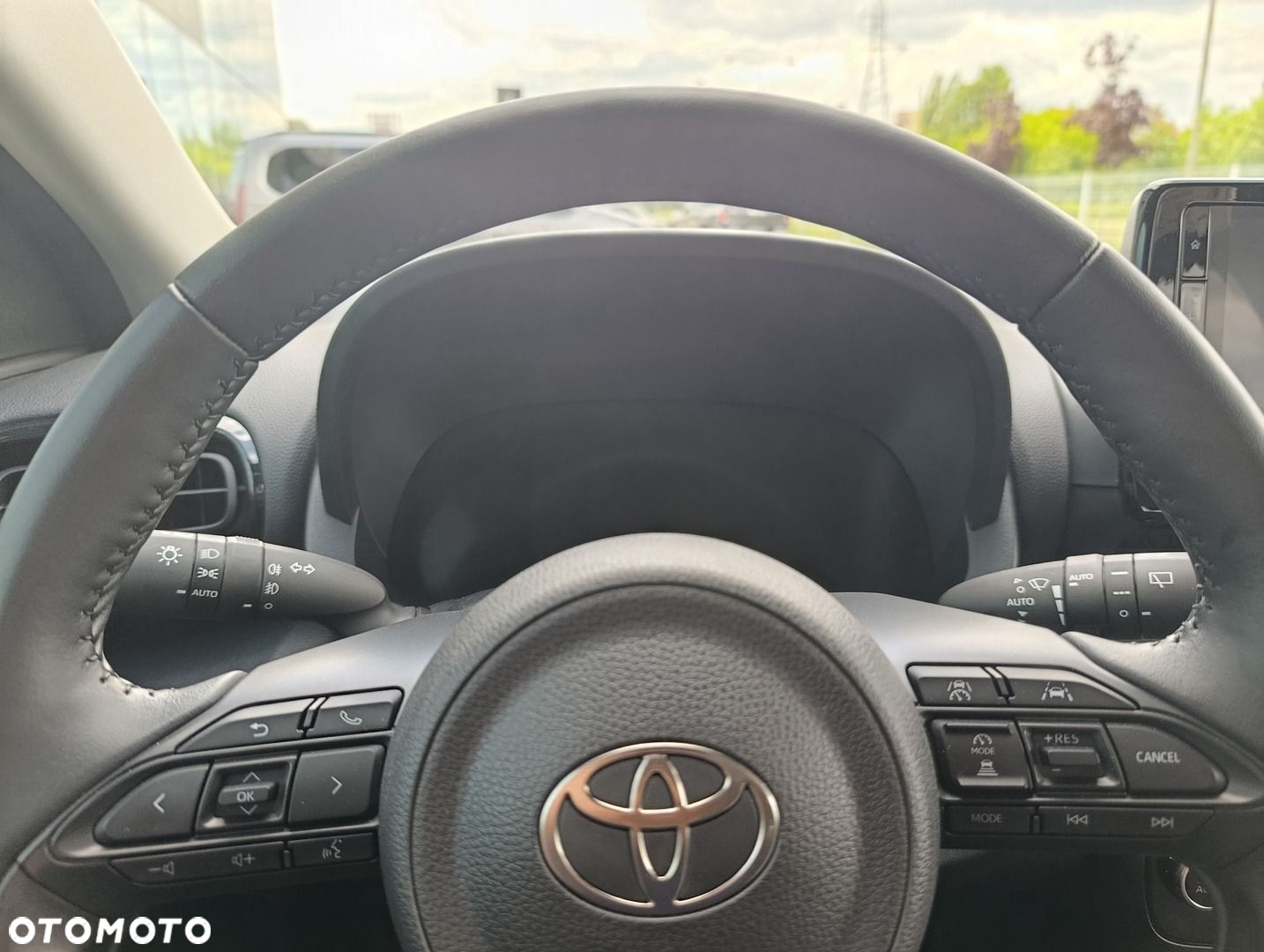 Toyota Yaris - 22