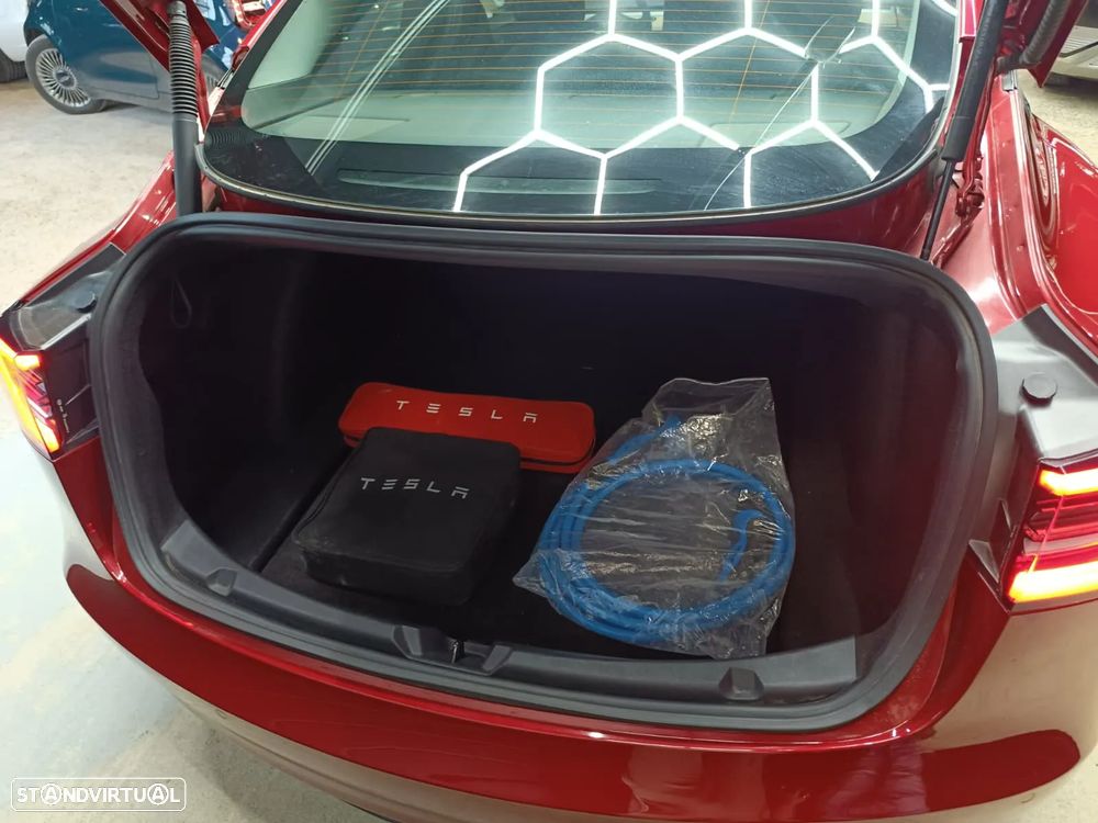 Tesla Model 3 Long-Range Dual Motor AWD - 36