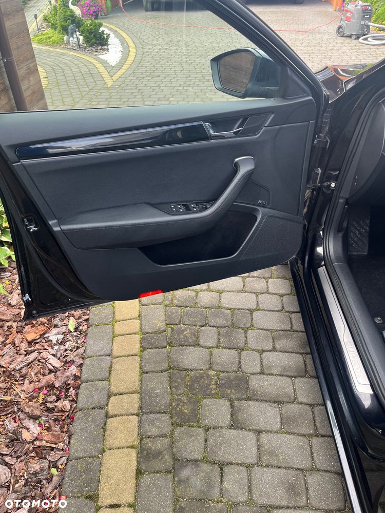Skoda Superb 2.0 TDI SCR 4x4 L&K DSG - 14