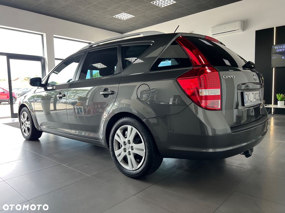 Kia Ceed - 3