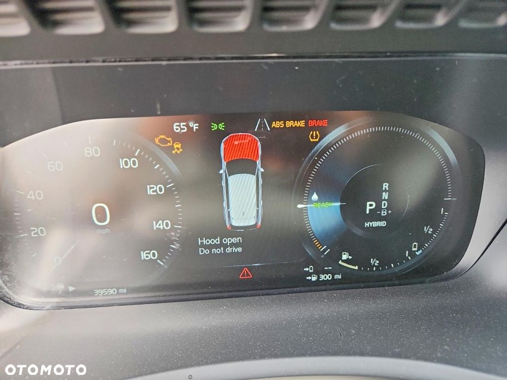 Volvo XC 90 T8 AWD Plug-In Hybrid Momentum 7os - 11