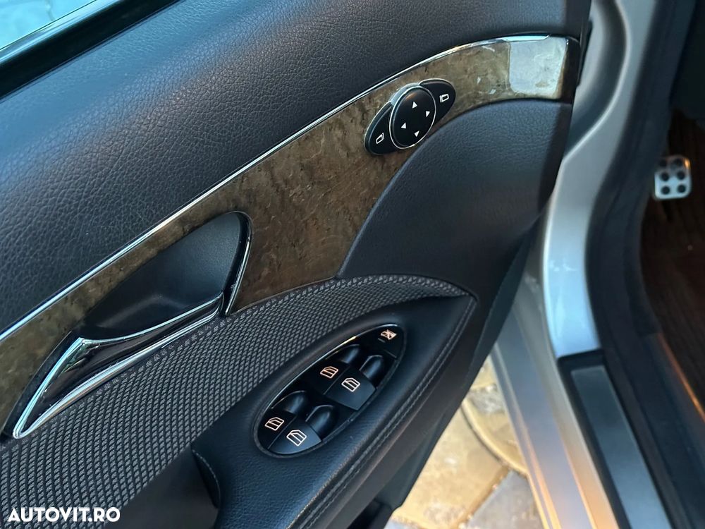 Mercedes-Benz E - 11