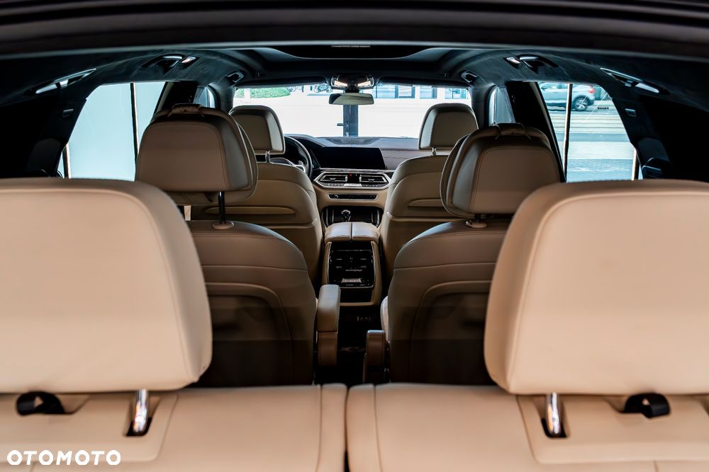 BMW X7 - 8