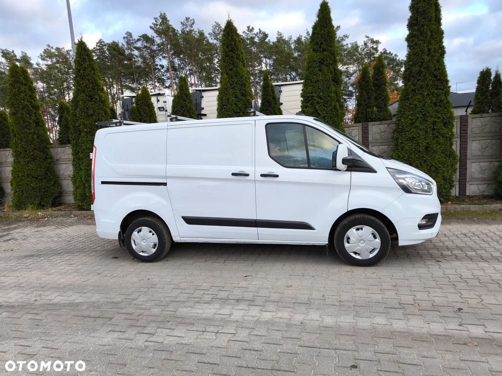 Ford TRANSIT CUSTOM - 13
