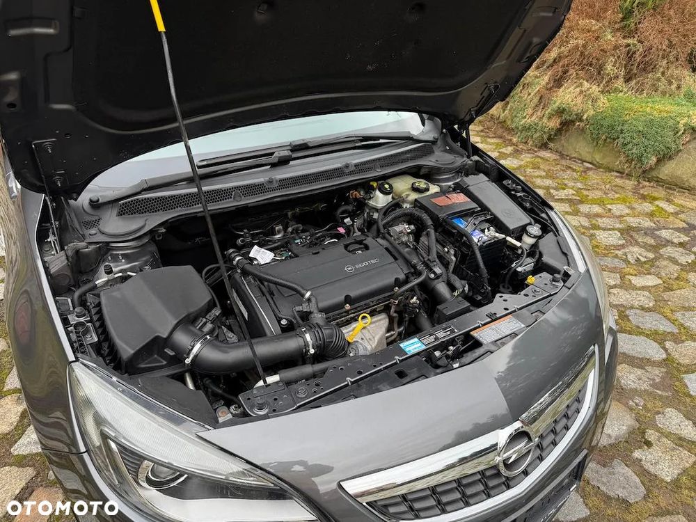 Opel Astra GTC 1.6 Turbo Edition - 7