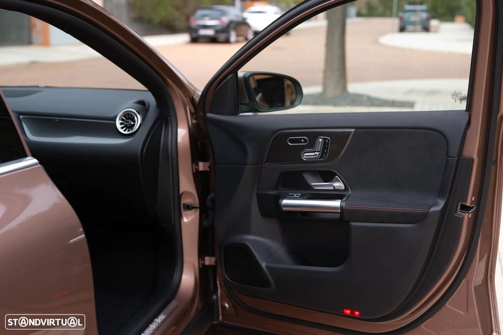 Mercedes-Benz GLA 250 e AMG Line - 21