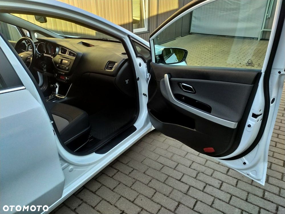 Kia Ceed 1.6 GDI L Business Line DCT - 23