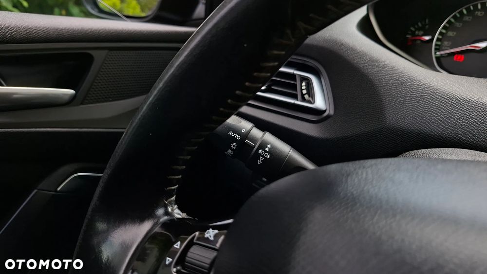 Peugeot 308 BlueHDi 120 Stop & Start Allure - 30